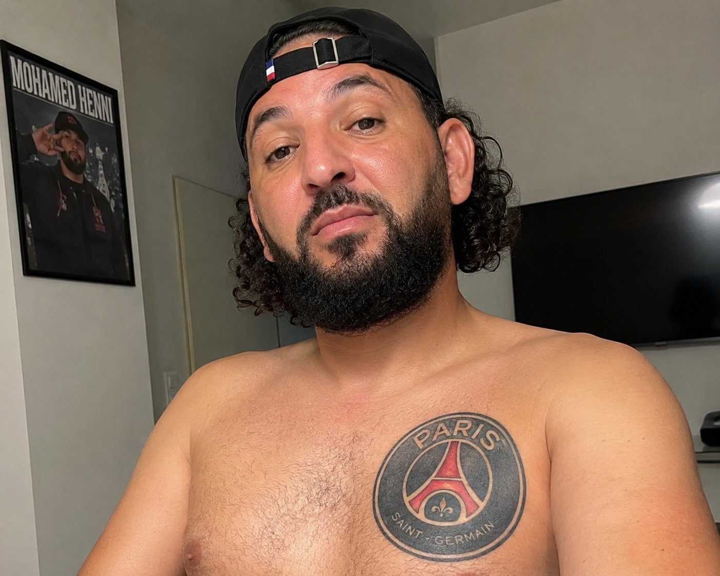 mohamed henni tatouage psg ldc ligue des champions