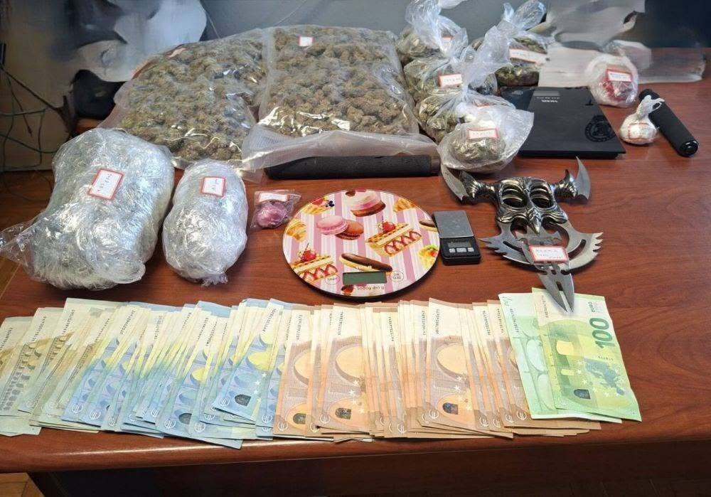 off beuh ganja teuf fiesta herb ocb cig cana def drug meth blunt cbd tabac