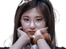 tzuyu-chou-twice-kpop-idol-lunettes-pensive-triste-kawai-cute-mignon