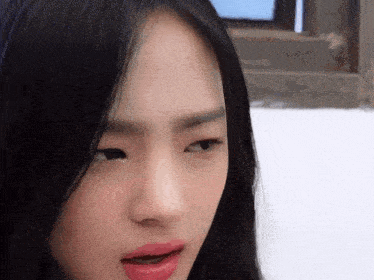 minji kim kpop newjeans coreenne femme confuse wtf quoi gif