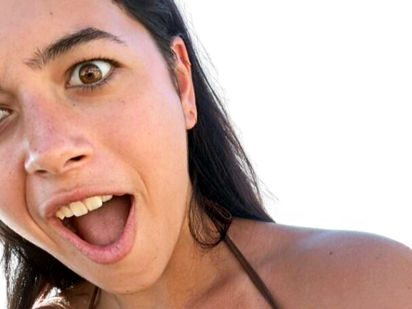 miel abitbol influenceuse teen choc choquee troll exageration
