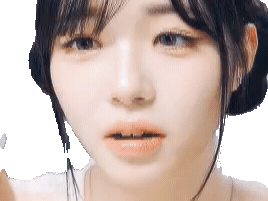 triples kpop chaewon eat