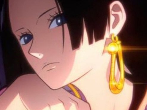 boa hancock one piece cheveux noir yeux bleu boucles oreille serpent fic bloop