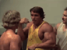 gif-shwarzy-arnold-schwarzenegger-nazi-salut-heil-glissade-muscu-chad