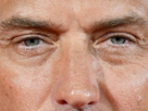 jude-law-acteur-realisateur-producteur-anglais-britannique-homme-cheveux-bruns-yeux-bleus-cinquantaine-cinquantenaire