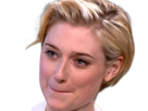 elizabeth-debicki-actrice-femme-polonaise-australienne-cheveux-blonds-yeux-bleues-2015s-vingtenaire-vingtaine-grande-cheveux-courts