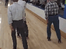 boomer-pnj-naturelle-vieux-papy-ancien-glisse-glissade-golem-rage-danse-roller-patin