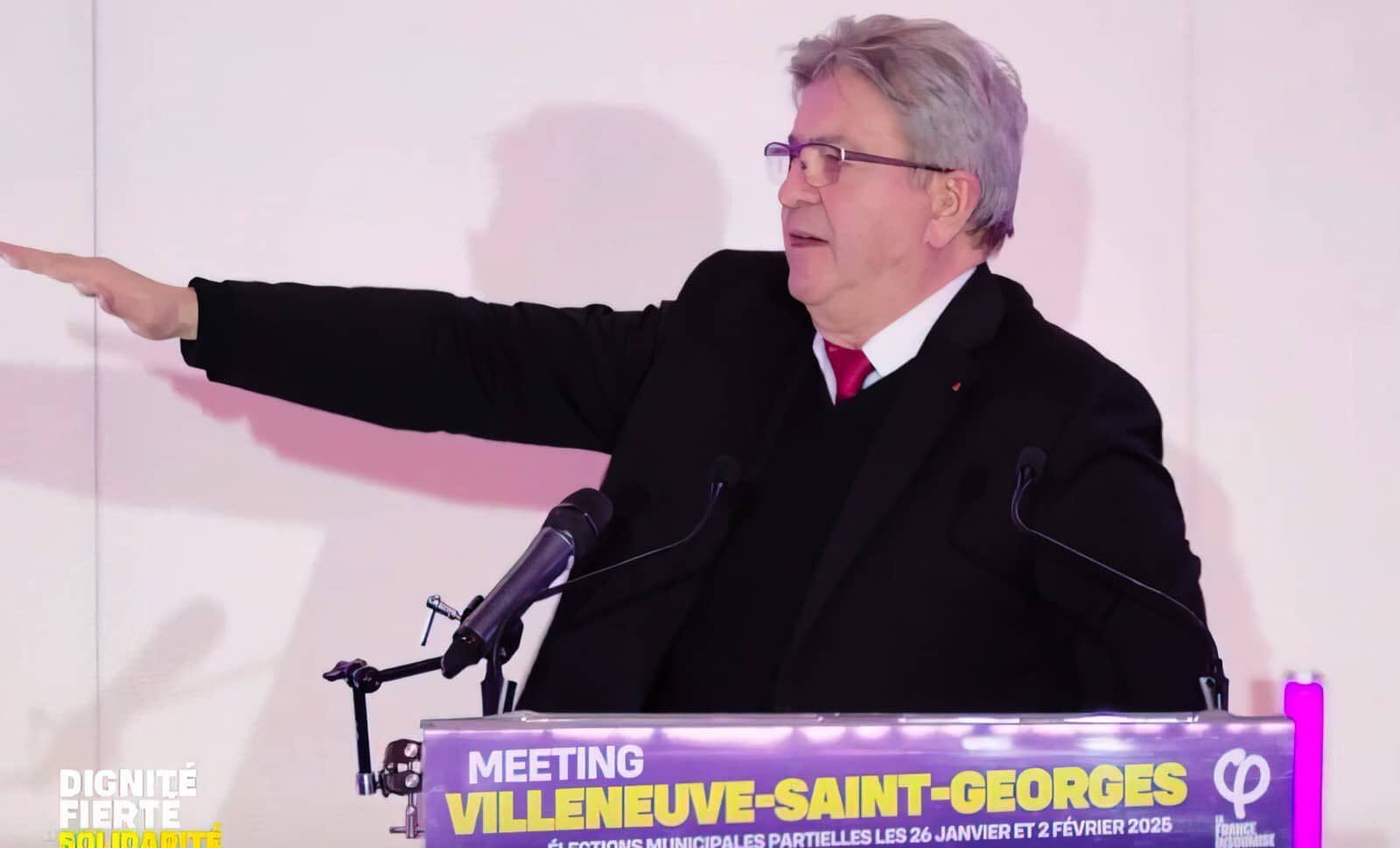 melenchon lfi bras tendu zinzin bruit des bottes nazi heures sombres meute colon dictateur gauche