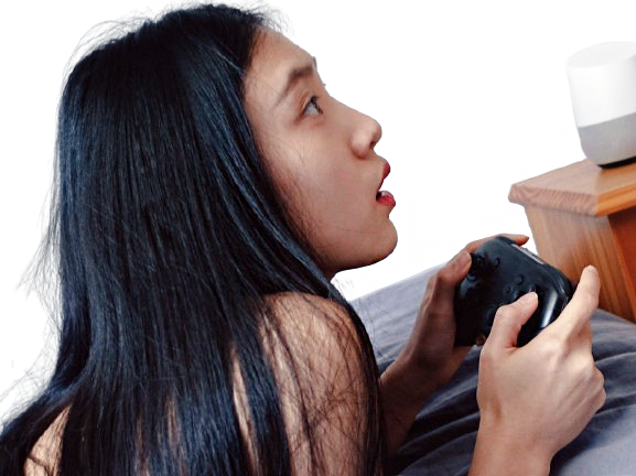 june liu mannequin charme asiatique chinoise spicygum game jeu manette lit concentration