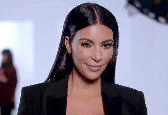 kimk clin doeil