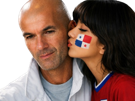 zizou-zidane-kiss-embrasser-yzabel-cdm2026-panama