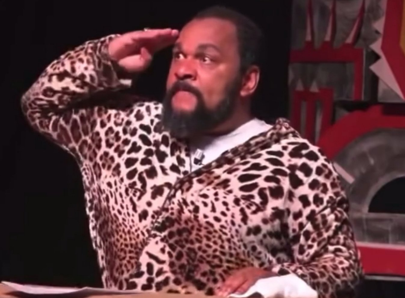 dieudonne hommage gardeavous minutesdesilence georgesfloyd militaire armee soral afrique passons roxi