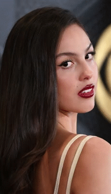 oliv rodr latin esp tiny walt musica sing celeb nea joven 4u sour lacy ballad