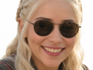 daenerys-lunettes-troll-sourire