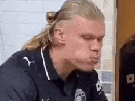 erling-haaland-foot-football-manger-bouffe-bouffer-cdm-faim-ogre