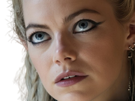 annie-landsberg-maniac-serie-emma-emily-jean-stone-actrice-productrice-americaine-blonde-femme-elfe