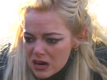 annie landsberg maniac serie emma emily jean stone actrice productrice americaine blonde femme elfe