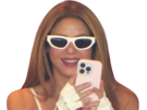 shakira-cdm-foot-tel-telephone-rigole-lunette-de-soleil