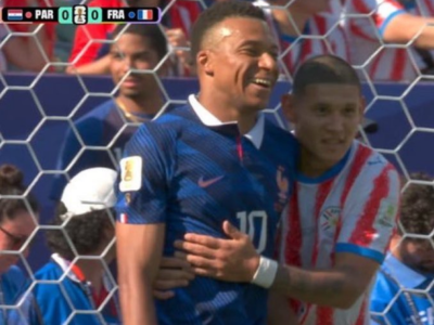 kylian mbappe france paraguay marquage triche calin anti-jeu antijeu grinta cdm coupe du monde 2026