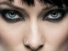 quorra-iso-tron-heritage-legacy-film-2010-femme-olivia-wilde-vingtaine-yeux-bleus-cheveux-noirs