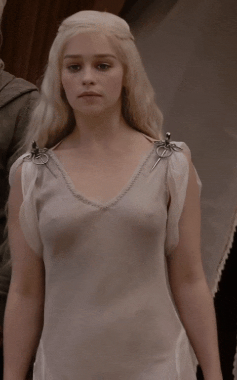 emi clar uk brit khal throne daen targ connor hbo qira lou famosa tvshow kino