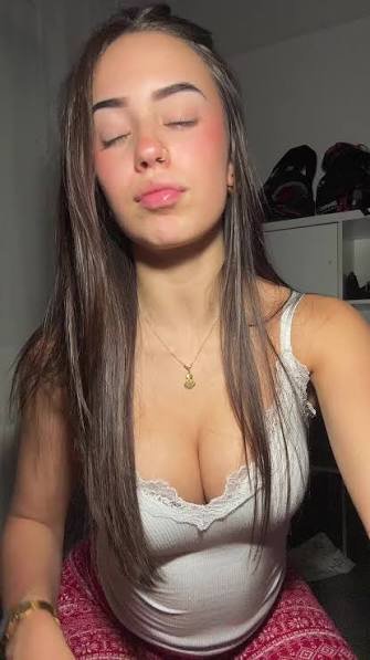 femme fille espagnole espagne chica mujer jolie canon selfie