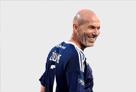 zidane-z-zizou-zinedine-zz-dz-foot-footix-sourire-narquois-benz-benzemonstre-crane-chauve-malicieux