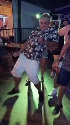 danser dancing zombi vioc boomix ehpad 68 slow move vibe edad abuelo teuf fiesta feria