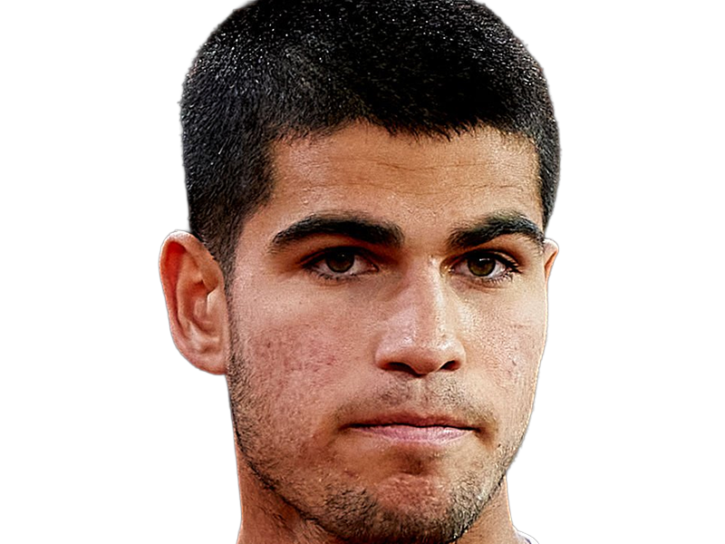 carlos alcaraz homme sportif tennisman espagnol brun yeux marrons vingtaine vingtenaire tennis carlitos
