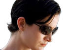 carrie-anne-moss-matrix-trinity-cheveux-noir-latex-cuir-fic-bloop-lunettes