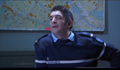 jean-dujardin-police-gendarme-bureau