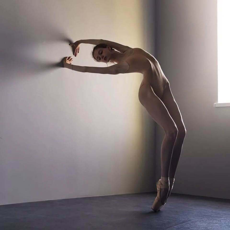 sports ecarte spread flex ballet opera model female turkey line pierna jambe tiny skinny podi