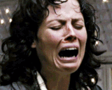 alien ellen ripley sigourney weaver pleurniche