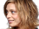 lizzie-brochere-actrice-francaise-blonde-yeux-bleus-trentaine-trentenaire-ahs-asylum