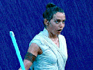 pluie-star-wars-daisy-ridley-sabre-mouille-mouillee-dents