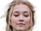 kayle-femme-jolie-chevalier-armure-cheveuxblonds-yeuxmarrons-vingtenaire-vingtaine-cosplay-fic-vlt-kalos-sud-sasha-heller