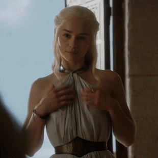 emi clar uk brit khal throne daen targ connor hbo qira lou actriz famosa tvshow