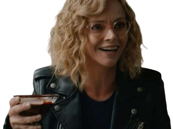 christina ricci misty quigley adulte actrice yellowjackets blonde lunettes folle showtime serie