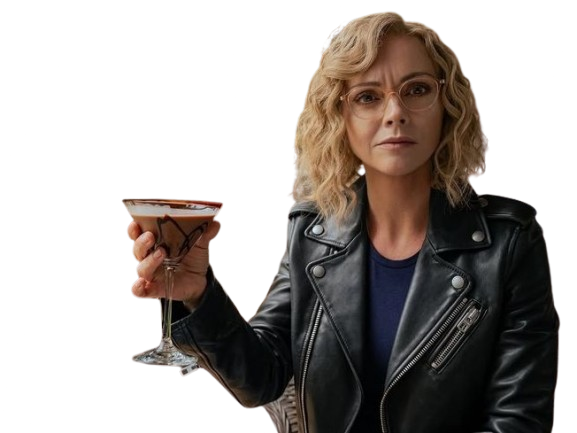 christina ricci misty quigley adulte actrice yellowjackets blonde lunettes folle showtime serie