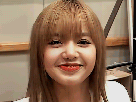 lisa-blackpink-maline-sourire-troll-kpop-gif