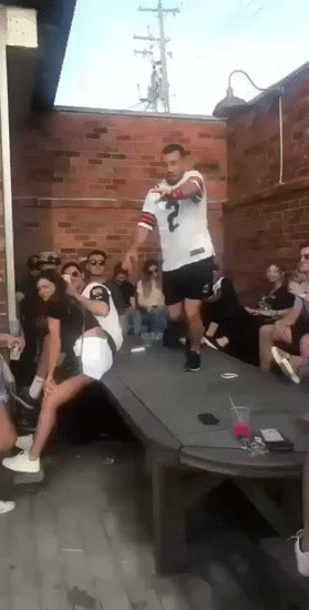 salto boing cascade trampolin tremplin fail spectacle fracture os splat fatal saute unfall crashed thanato