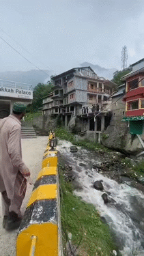 nepal lama rinpoche buddha tibet hima laya everest mount cyclone typhon typhoon cata flood river