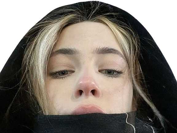 blonde echarpe mignonne cachee froid cache hiver neige russe ukrainienne cheveux blonds fille femme knifos