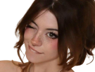 fille-femme-meuf-clin-doeil-oeil-taquine-regard-hihi-sassy-mignonne-malicieuse-crush-amoureuse-knifos