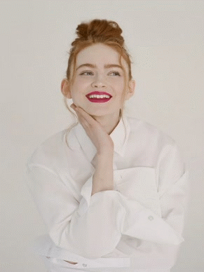sadie sink redhead rdh 2002 zoomix stranger things zoe zig eli chri spid famosa tvshow