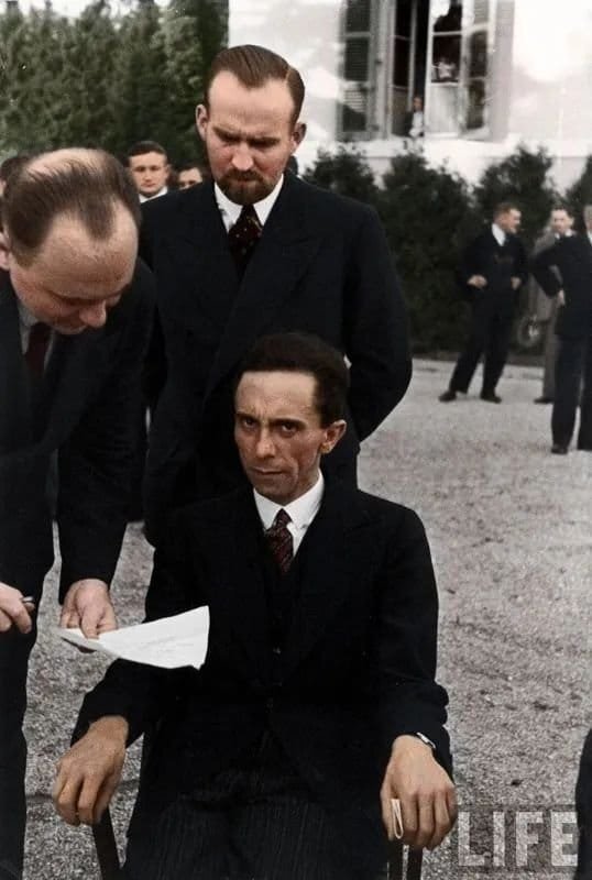 goebbels goeb adolf tonton visa oqtf tr3 juice jeru kampf banana heil nigga fact story