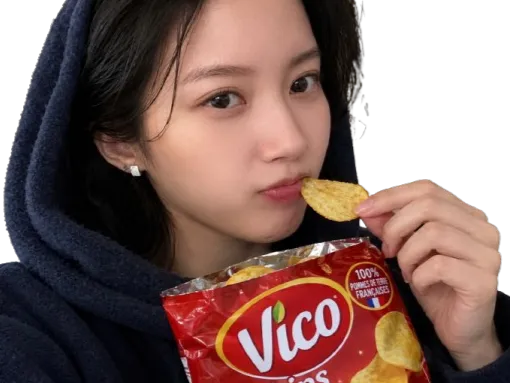 Sticker mun ka young coreenne actrice cute mignonne grimace peignoir mange chips par Tromperie
