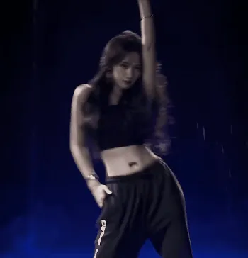 Sticker coreenne danse dance sexy sensualite badass gif par Tromperie