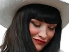lera abova one piece live action nico robin cheveux noir frange fic bloop chapeau blanc