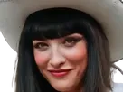 lera abova one piece live action nico robin cheveux noir frange fic bloop chapeau blanc